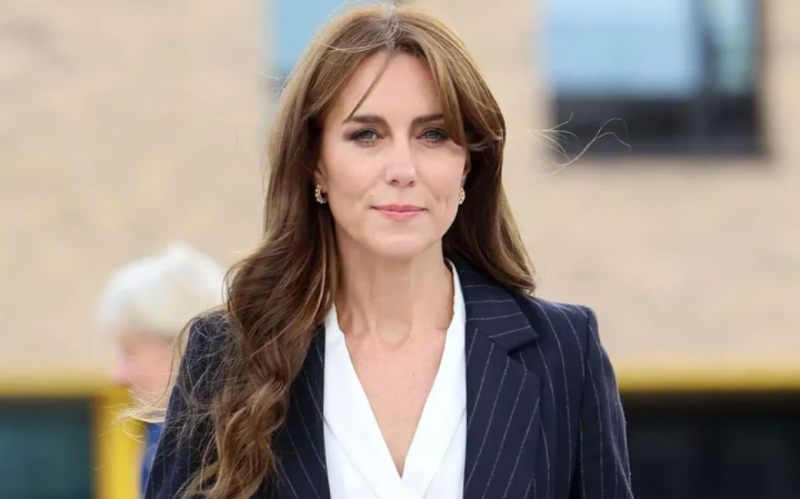 Mesajul rar al lui Kate Middleton, care se recuperează după ce a fost diagnosticată cu cancer: „Îți mulțumim” Mesajul rar al lui Kate Middleton, care se recuperează după ce a fost diagnosticată cu cancer: „Îți mulțumim”