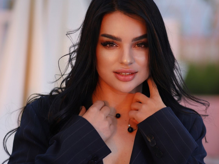 Poți slăbi până la 6 kilograme în doar 10 zile! Antrenoarea Mihaela Cavcaliuc știe secretul: „Eliminăm grăsimea de pe corp fără suplimente, fără sport” - VIDEO Poți slăbi până la 6 kilograme în doar 10 zile! Antrenoarea Mihaela Cavcaliuc știe secretul: „Eliminăm grăsimea de pe corp fără suplimente, fără sport” - VIDEO