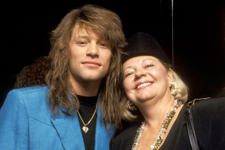 Mama lui Jon Bon Jovi a murit la vârsta de 83 de ani: „Ne va fi foarte dor de ea” Mama lui Jon Bon Jovi a murit la vârsta de 83 de ani: „Ne va fi foarte dor de ea”