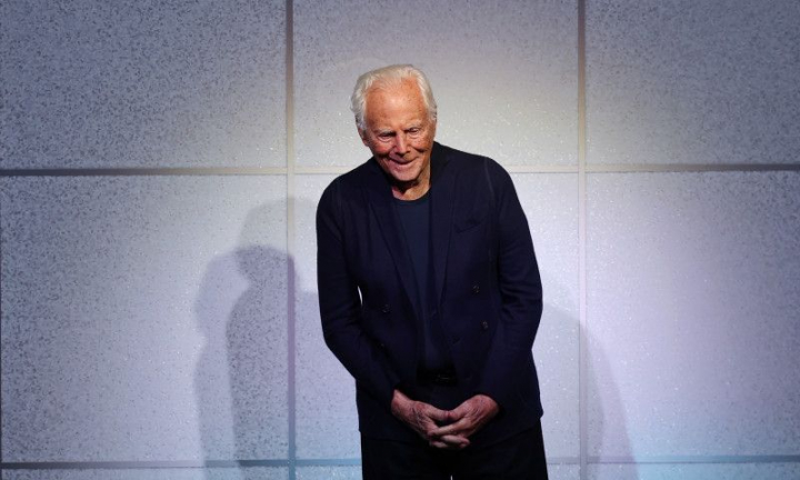 Giorgio Armani, la 90 de ani. Povestea designerului care inițial și-a dorit să devină medic. Are o avere de peste 10 miliarde de dolari
Giorgio Armani, la 90 de ani. Povestea designerului care inițial și-a dorit să devină medic. Are o avere de peste 10 miliarde de dolari
