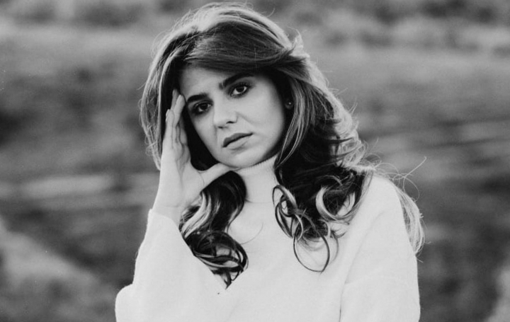 Au ajuns la starea civilă dintr-o glumă! O jurnalistă de la noi trăiește o adevărată poveste de dragoste, după ce s-a căsătorit peste 2 luni de relație - VIDEO
Au ajuns la starea civilă dintr-o glumă! O jurnalistă de la noi trăiește o adevărată poveste de dragoste, după ce s-a căsătorit peste 2 luni de relație - VIDEO