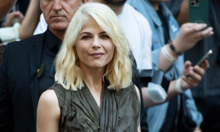 Selma Blair, declarații neașteptate: „Tratamentele au încetinit progresia sclerozei multiple, mi-au salvat viața!” Are și un iubit nou
Selma Blair, declarații neașteptate: „Tratamentele au încetinit progresia sclerozei multiple, mi-au salvat viața!” Are și un iubit nou