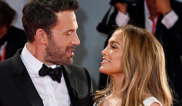 Dezvăluiri despre Jennifer Lopez și Ben Affleck: Este dezamăgit că lucrurile nu au mers între ei, a adus prea multă dramă în viața lui
Dezvăluiri despre Jennifer Lopez și Ben Affleck: Este dezamăgit că lucrurile nu au mers între ei, a adus prea multă dramă în viața lui