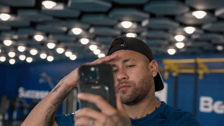 Neymar, tătic pentru a treia oară! Toţi cei trei copii s-au născut din mame diferite - FOTO
Neymar, tătic pentru a treia oară! Toţi cei trei copii s-au născut din mame diferite - FOTO