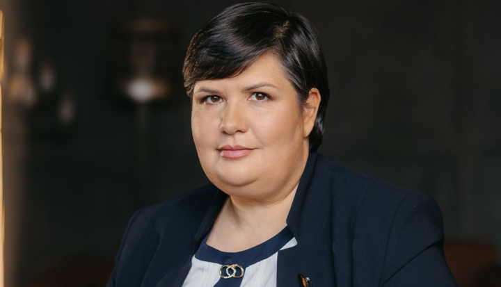 Moldoveanca cu medalie regală! În urmă cu 7 ani, Victoria Dunford a fost decorată de către regina Marii Britanii, Elisabeta a II-a: „Dintr-o parte a venit acest plic, iar din cealaltă parte, stăteam și mă gândeam...” - VIDEO Moldoveanca cu medalie regală! În urmă cu 7 ani, Victoria Dunford a fost decorată de către regina Marii Britanii, Elisabeta a II-a: „Dintr-o parte a venit acest plic, iar din cealaltă parte, stăteam și mă gândeam...” - VIDEO