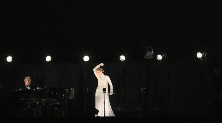 Celine Dion a cântat la ceremonia de deschidere a Jocurilor Olimpice și publicul a rămas impresionat - VIDEO Celine Dion a cântat la ceremonia de deschidere a Jocurilor Olimpice și publicul a rămas impresionat - VIDEO