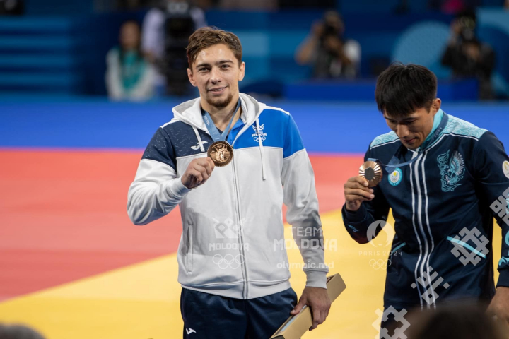 Premieră pentru Republica Moldova! Judocanul Denis Vieru a cucerit medalia de bronz la Jocurile Olimpice de la Paris - FOTO/VIDEO Premieră pentru Republica Moldova! Judocanul Denis Vieru a cucerit medalia de bronz la Jocurile Olimpice de la Paris - FOTO/VIDEO