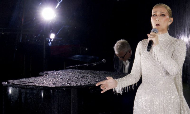 Dezvăluiri despre apariția lui Celine Dion la Jocurile Olimpice de la Paris. Rochia purtată de artistă a fost realizată în 1000 de ore
Dezvăluiri despre apariția lui Celine Dion la Jocurile Olimpice de la Paris. Rochia purtată de artistă a fost realizată în 1000 de ore