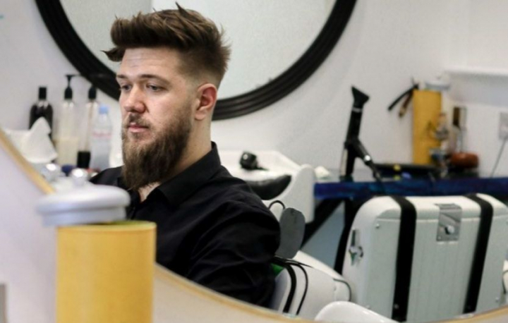 A „abandonat” medicina pentru a fi frizer! Ce l-a determinat pe Bogdan Rosko să-și urmeze pasiunea din copilărie - VIDEO A „abandonat” medicina pentru a fi frizer! Ce l-a determinat pe Bogdan Rosko să-și urmeze pasiunea din copilărie - VIDEO