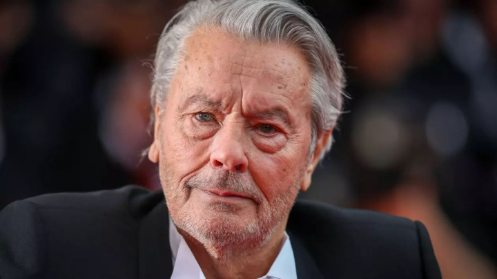 Sfâșietor! Ce s-a întâmplat la înmormântarea lui Alain Delon: „Un moment absolut bulversant” - FOTO/VIDEO Sfâșietor! Ce s-a întâmplat la înmormântarea lui Alain Delon: „Un moment absolut bulversant” - FOTO/VIDEO