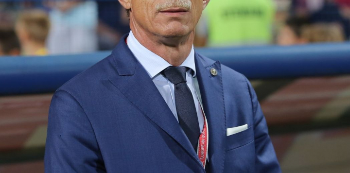 A murit un fost selecționer al României. Câți ani avea: „A decedat în pace, în mijlocul familiei” A murit un fost selecționer al României. Câți ani avea: „A decedat în pace, în mijlocul familiei”