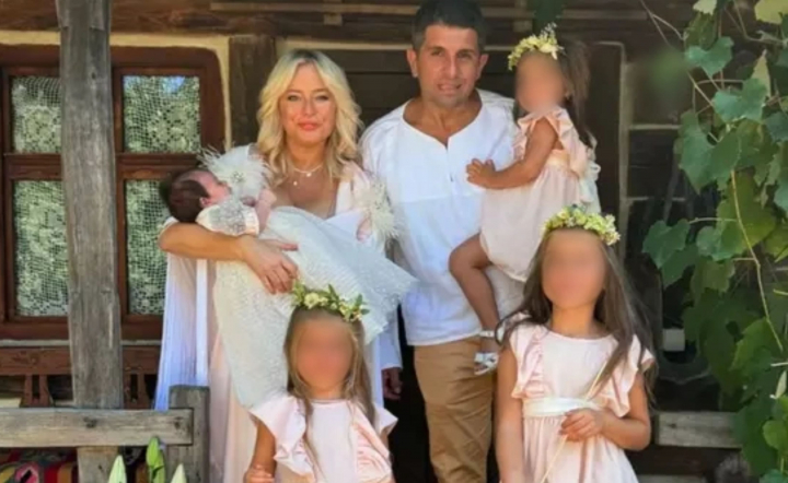 Laura Cosoi, imagini noi de la botezul fiicei sale, Aida. Mesajul emoționant transmis de vedetă: „Deși ești mică, ne dai lecții mari” - FOTO Laura Cosoi, imagini noi de la botezul fiicei sale, Aida. Mesajul emoționant transmis de vedetă: „Deși ești mică, ne dai lecții mari” - FOTO