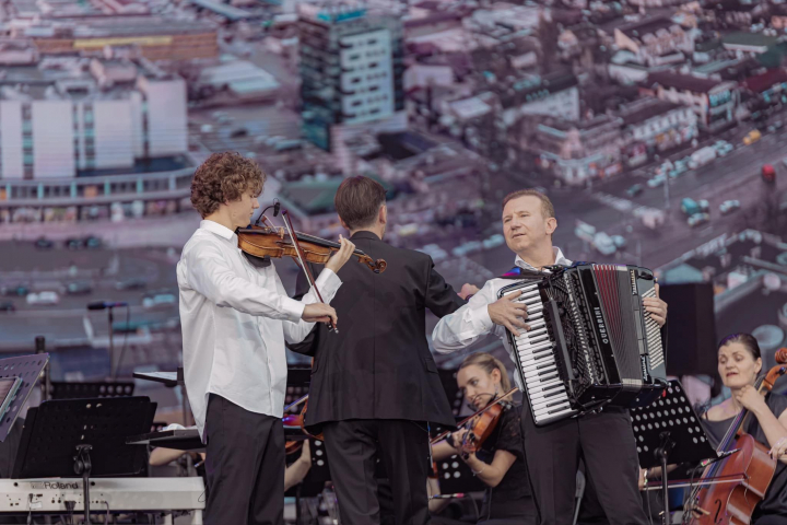 Fiul lui Vitalie Advahov - student la una dintre cele mai prestigioase universităţi de la Viena: „Am ales Universitatea de Muzică pe domeniul...” - VIDEO Fiul lui Vitalie Advahov - student la una dintre cele mai prestigioase universităţi de la Viena: „Am ales Universitatea de Muzică pe domeniul...” - VIDEO