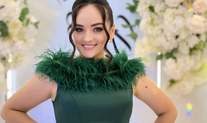 Cumetrie de zile mari! Imagini exclusive de la sărbătoarea lui Marius, fiul cel mic al interpretei Luciana Spînu - VIDEO Cumetrie de zile mari! Imagini exclusive de la sărbătoarea lui Marius, fiul cel mic al interpretei Luciana Spînu - VIDEO