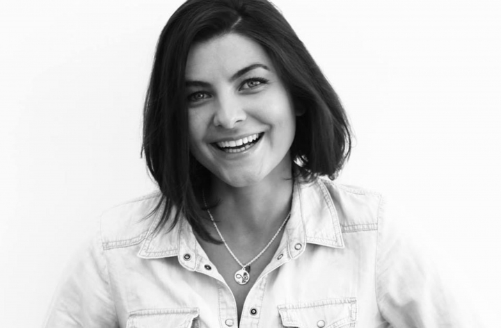 Olesea Svecla a primit titlul onorific de Artistă Emerită! Anatol Durbală: „Am venit la teatru cu o actriță obișnuită și mă duc acasă cu o...” - VIDEO Olesea Svecla a primit titlul onorific de Artistă Emerită! Anatol Durbală: „Am venit la teatru cu o actriță obișnuită și mă duc acasă cu o...” - VIDEO