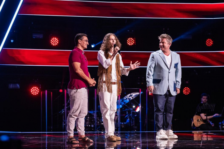 Richard, fiul campionului Marian Drăgulescu, a renunțat la gimnastică pentru o carieră în muzică! Cum s-a descurcat tânărul de 17 ani pe scena de la Vocea României 2024 - VIDEO
Richard, fiul campionului Marian Drăgulescu, a renunțat la gimnastică pentru o carieră în muzică! Cum s-a descurcat tânărul de 17 ani pe scena de la Vocea României 2024 - VIDEO