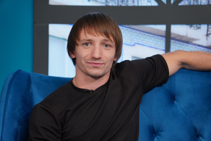 Deși în trecut își dorea să renunțe la sport, acum a obținut una dintre cele mai râvnite centuri în kickboxing! Cine i-a fost alături și l-a motivat pe Valerii Strungari - VIDEO Deși în trecut își dorea să renunțe la sport, acum a obținut una dintre cele mai râvnite centuri în kickboxing! Cine i-a fost alături și l-a motivat pe Valerii Strungari - VIDEO