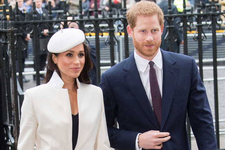 Meghan Markle, decupată din poza folosită de familia regală britanică pentru a-i ura la mulți ani prințului Harry - FOTO Meghan Markle, decupată din poza folosită de familia regală britanică pentru a-i ura la mulți ani prințului Harry - FOTO