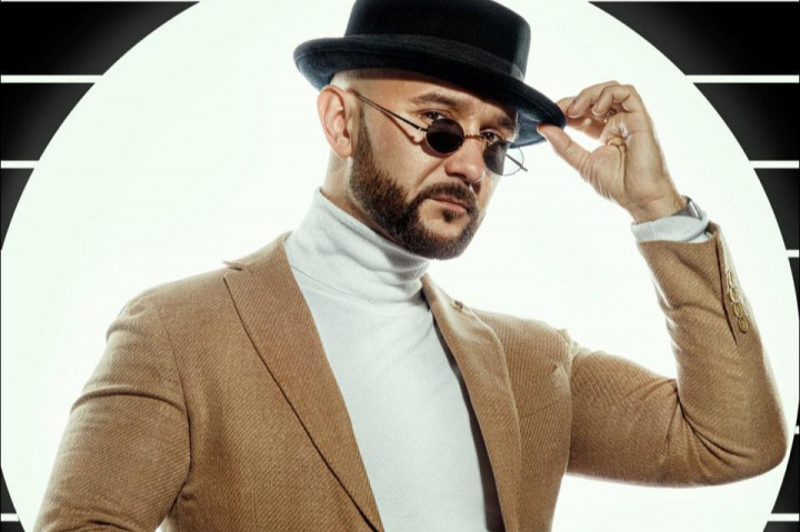 A venit tocmai din Milano pentru a realiza o şedinţă foto sub apă! Arcady Manah îți explică cum are loc un astfel de shooting, dar și ce riscuri presupune - VIDEO A venit tocmai din Milano pentru a realiza o şedinţă foto sub apă! Arcady Manah îți explică cum are loc un astfel de shooting, dar și ce riscuri presupune - VIDEO