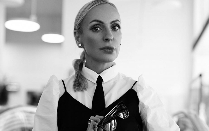 Lecție de stil de la Xenia Bugneac! Ce blugi se poartă în acest sezon, dar și care sunt tendințele toamnei - VIDEO Lecție de stil de la Xenia Bugneac! Ce blugi se poartă în acest sezon, dar și care sunt tendințele toamnei - VIDEO