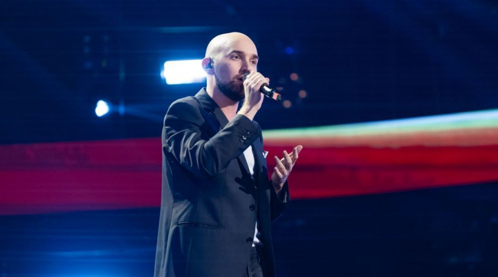 Glad Condor a cântat Coldplay pe ritmuri de manele, la Vocea României: „Noroc că m-am întors până la...” - VIDEO
Glad Condor a cântat Coldplay pe ritmuri de manele, la Vocea României: „Noroc că m-am întors până la...” - VIDEO