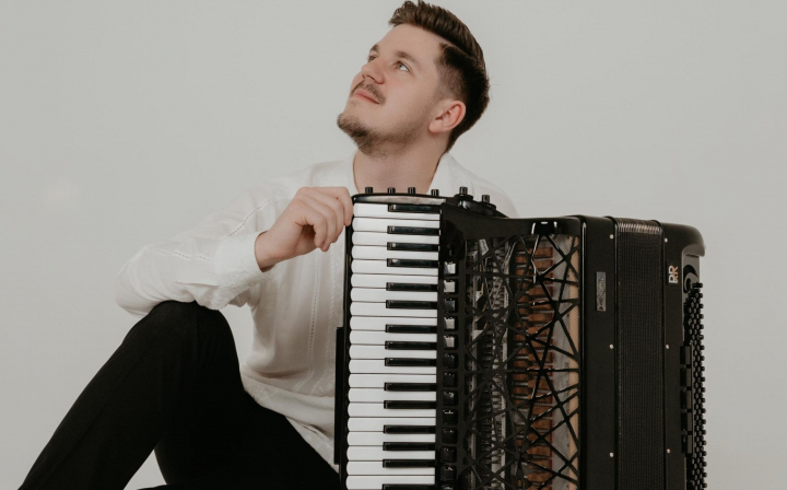 Primul moldovean care a câștigat „Cupa Mondială la Acordeon”, concert unic, la Chișinău! Radu Rățoi va evolua alături de o cunoscută vioristă de talie internațională: „Ne-am uitat unul la altul și ne-am întrebat dacă...” - VIDEO Primul moldovean care a câștigat „Cupa Mondială la Acordeon”, concert unic, la Chișinău! Radu Rățoi va evolua alături de o cunoscută vioristă de talie internațională: „Ne-am uitat unul la altul și ne-am întrebat dacă...” - VIDEO