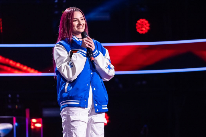 Denisa Antohi a făcut un show de excepție pe scena de la Vocea României și i-a convins pe antrenori că are, cu adevărat, voce! Cu cine a ales să meargă mai departe: „Așteptam vocea asta!” - VIDEO
Denisa Antohi a făcut un show de excepție pe scena de la Vocea României și i-a convins pe antrenori că are, cu adevărat, voce! Cu cine a ales să meargă mai departe: „Așteptam vocea asta!” - VIDEO