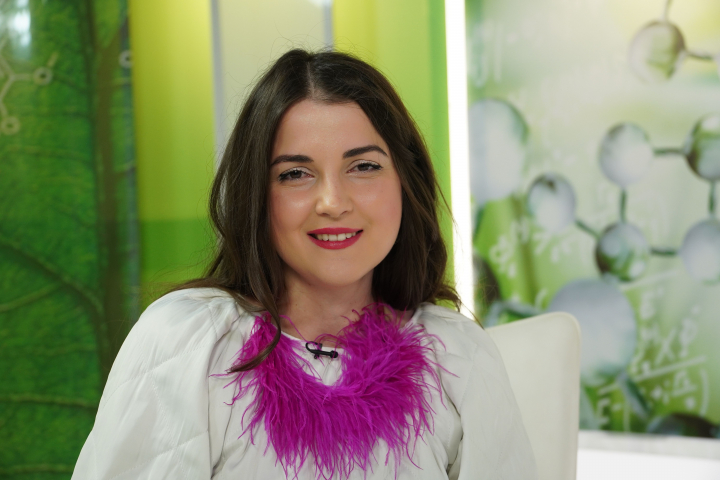 A lansat o carte cu peste 130 de rețete și sfaturi pentru aranjarea mesei. Ana Maria Costișanu, autoare: „Prietenii mei știau că...” - VIDEO A lansat o carte cu peste 130 de rețete și sfaturi pentru aranjarea mesei. Ana Maria Costișanu, autoare: „Prietenii mei știau că...” - VIDEO