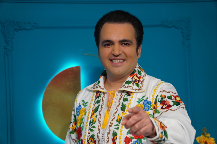 Este pasionat de muzica populară, însă se descurcă perfect și atunci când o interpretează pe cea lăutărească. Cum a cântat Igor Cuciuc o piesă de-a lui Nicolae Guță - VIDEO Este pasionat de muzica populară, însă se descurcă perfect și atunci când o interpretează pe cea lăutărească. Cum a cântat Igor Cuciuc o piesă de-a lui Nicolae Guță - VIDEO