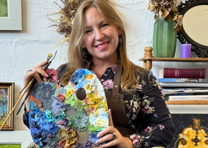 Vernisaj inedit la Chișinău! Pictorița Galina Vieru a lansat expoziția „Echinocţiu de dor”: „Este neordinar, nu se vorbește ca de obicei, după protocol” - VIDEO Vernisaj inedit la Chișinău! Pictorița Galina Vieru a lansat expoziția „Echinocţiu de dor”: „Este neordinar, nu se vorbește ca de obicei, după protocol” - VIDEO