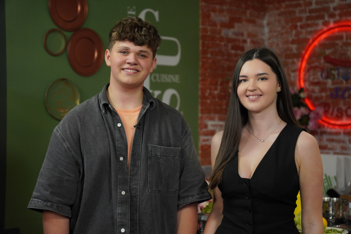 Întâmplările din cămin, amintiri pe viață! De ce incident a avut parte Andreea Cuciuc, fiind în vizită la Oleg Spînu: „Și fix atunci m-a...” - VIDEO Întâmplările din cămin, amintiri pe viață! De ce incident a avut parte Andreea Cuciuc, fiind în vizită la Oleg Spînu: „Și fix atunci m-a...” - VIDEO