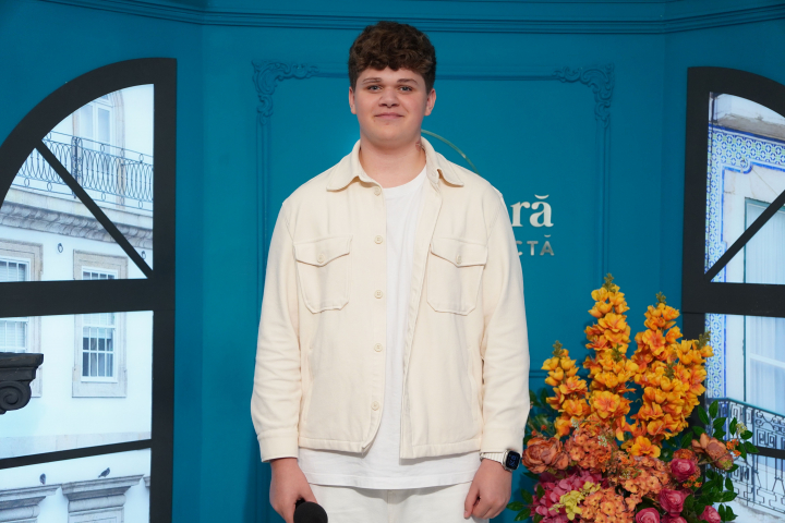 Oleg Spînu, interviu în exclusivitate după audițiile pe nevăzute de la Vocea României! De ce a ales să meargă în echipa Irinei Rimes, dar și cum a fost experiența - VIDEO