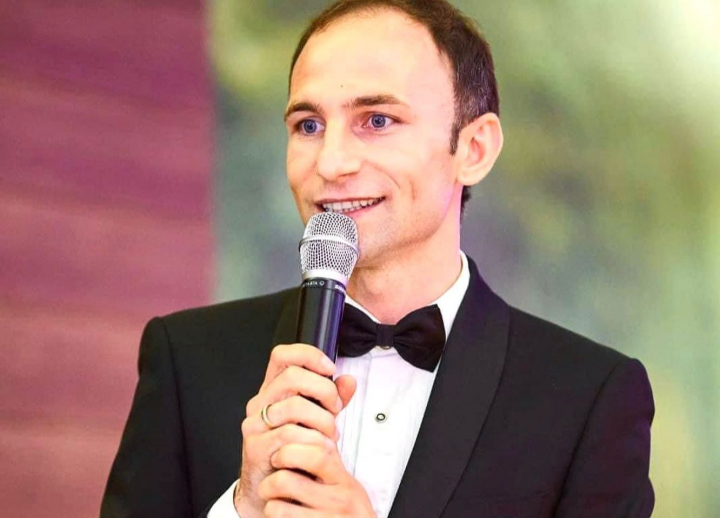 Ion Paladi și-a pus papion și costum pentru noul său videoclip! Cum sună prima piesă de muzică ușoară a interpretului, dar și ce rol are soția lui, află astăzi, la O Seară Perfectă - VIDEO