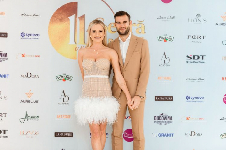  „Cu tine viața nu poate fi plictisitoare”! Anișoara Loghin și Radu Gînsari sărbătoresc nunta de pânză - FOTO