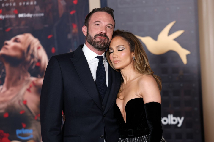 Jennifer Lopez rupe tăcerea după divorțul de Ben Affleck. Ce mărturisiri emoționante a făcut: „Am crezut că am învățat asta” Jennifer Lopez rupe tăcerea după divorțul de Ben Affleck. Ce mărturisiri emoționante a făcut: „Am crezut că am învățat asta”