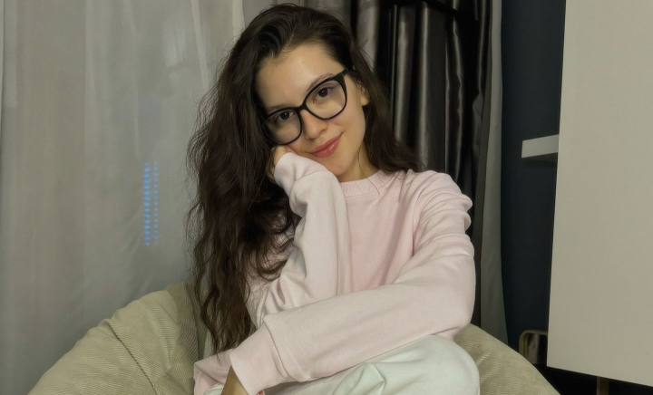 Imagini de la ziua de naștere a Cleopatrei Stratan. Interpreta a împlinit 22 de ani și a sărbătorit alături de cele mai bune prietene - FOTO