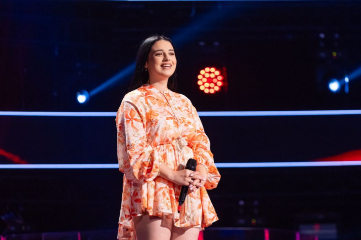 Moldoveanca Nadejda Căpățână a cântat „Respect” la Vocea României și a câștigat respectul antrenorilor. Alegerea ei a surprins pe toată lumea - VIDEO Moldoveanca Nadejda Căpățână a cântat „Respect” la Vocea României și a câștigat respectul antrenorilor. Alegerea ei a surprins pe toată lumea - VIDEO