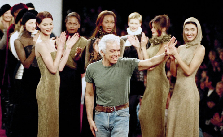 Designerul Ralph Lauren împlineşte 85 de ani. Povestea unuia dintre cei mai importanți oameni de afaceri din lume - FOTO Designerul Ralph Lauren împlineşte 85 de ani. Povestea unuia dintre cei mai importanți oameni de afaceri din lume - FOTO