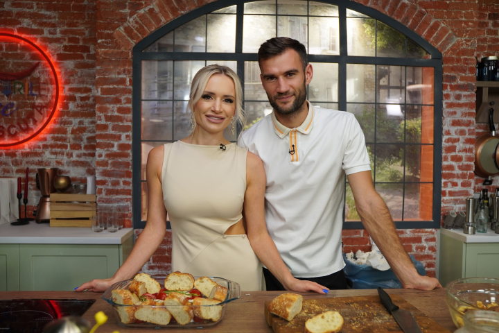 Anișoara Loghin și Radu Gînsari au dat totul din casă! Cine este mai gelos, dar și cine a spus primul „Te iubesc” - VIDEO Anișoara Loghin și Radu Gînsari au dat totul din casă! Cine este mai gelos, dar și cine a spus primul „Te iubesc” - VIDEO