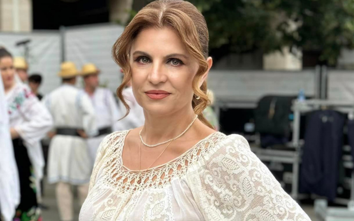 Are 55 de ani, o carieră de succes, dar şi o frumuseţe de invidiat! Trucuri de beauty de la interpreta Mariana Ionescu Căpitănescu - VIDEO