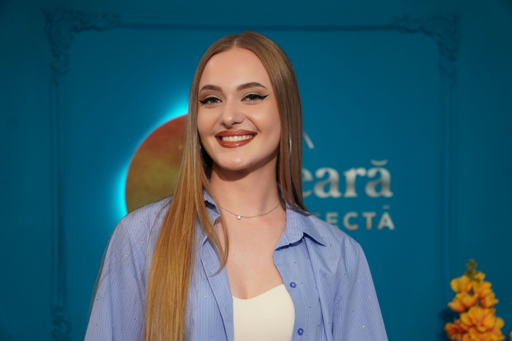 Ea este moldoveanca ce a făcut senzație pe scena de la „Vocea României”! Anișoara Cojocaru explică de ce a ales să meargă mai departe cu Theo Rose și Horia Brenciu - VIDEO Ea este moldoveanca ce a făcut senzație pe scena de la „Vocea României”! Anișoara Cojocaru explică de ce a ales să meargă mai departe cu Theo Rose și Horia Brenciu - VIDEO