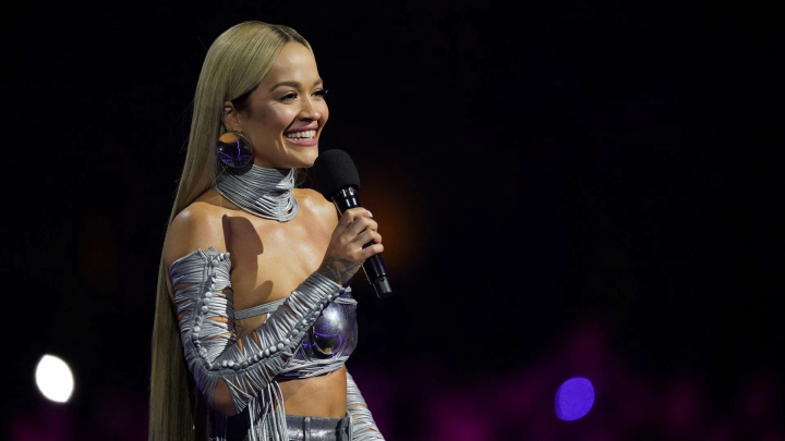 Rita Ora, reacții mixte după apariția la MTV EMAs. Cum au defilat vedetele pe covorul roșu și care au fost câștigătorii - FOTO Rita Ora, reacții mixte după apariția la MTV EMAs. Cum au defilat vedetele pe covorul roșu și care au fost câștigătorii - FOTO