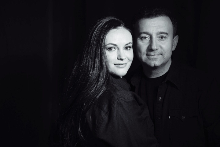 Vasile și Ionela Advahov au sărbătorit 15 ani de căsătorie! Fotografie rară de la nunta lor - FOTO Vasile și Ionela Advahov au sărbătorit 15 ani de căsătorie! Fotografie rară de la nunta lor - FOTO