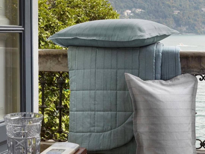 Reduceri „călduroase” de Black Friday, la ViolaTex! Vezi ce oferte a pregătit showroom-ul - VIDEO