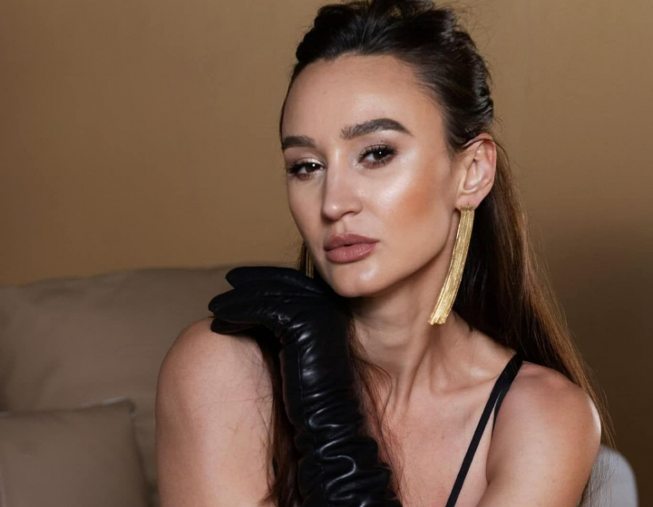 Căciuli la modă în această iarnă! Iuliana Chiroșca îți explică ce modele să alegi. Unele dintre ele te vor surprinde - VIDEO Căciuli la modă în această iarnă! Iuliana Chiroșca îți explică ce modele să alegi. Unele dintre ele te vor surprinde - VIDEO