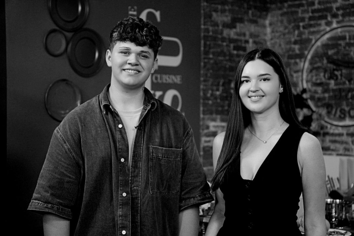 „Dacă ea venea posomorâtă la școală, așa eram toți”! Cum și-o amintește Oleg Spînu pe Andreea Cuciuc - VIDEO