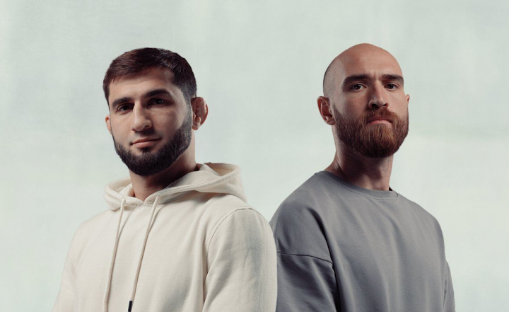 După o pauză de jumătate de an, rapperii Magnat și Feoctist au lansat „Valea Trandafirilor”! Interpreții au organizat premiera într-o locație simbolică - VIDEO După o pauză de jumătate de an, rapperii Magnat și Feoctist au lansat „Valea Trandafirilor”! Interpreții au organizat premiera într-o locație simbolică - VIDEO