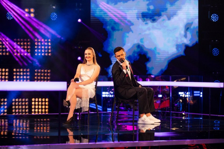 Anișoara Cojocaru și Bogdan Medvedi și-au adjudecat titlul de Miss și Mister Vocea României. Duetul concurenților din echipa Horia Brenciu&Theo Rose i-a uimit pe toți: „Avem șansa să ne vedem în finală!” - VIDEO