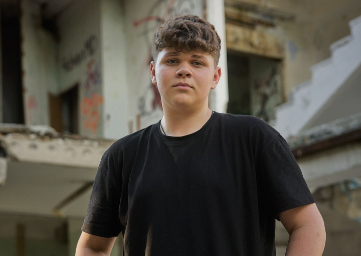 Oleg Spînu a cântat piesa „Ioane, Ioane” în stil rock! Vezi cât de bine i-a reușit - VIDEO Oleg Spînu a cântat piesa „Ioane, Ioane” în stil rock! Vezi cât de bine i-a reușit - VIDEO