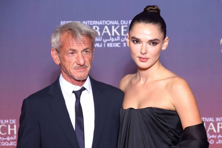 Sean Penn și iubita sa moldoveancă, debut spectaculos pe covorul roșu. Valeria Nicov a atras toate privirile - FOTO Sean Penn și iubita sa moldoveancă, debut spectaculos pe covorul roșu. Valeria Nicov a atras toate privirile - FOTO